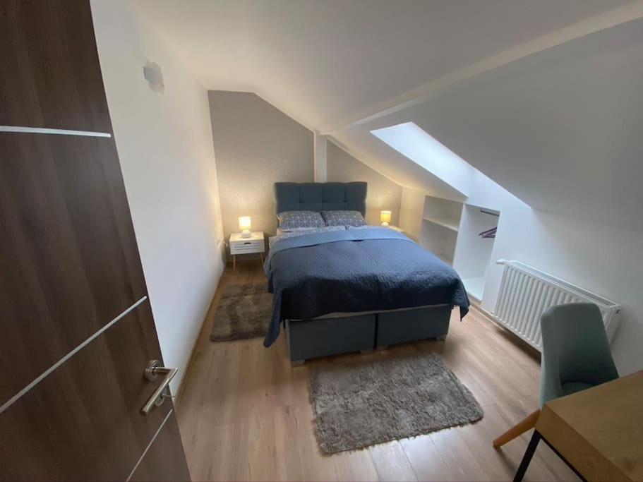 4you: Urban Dreams Apartment